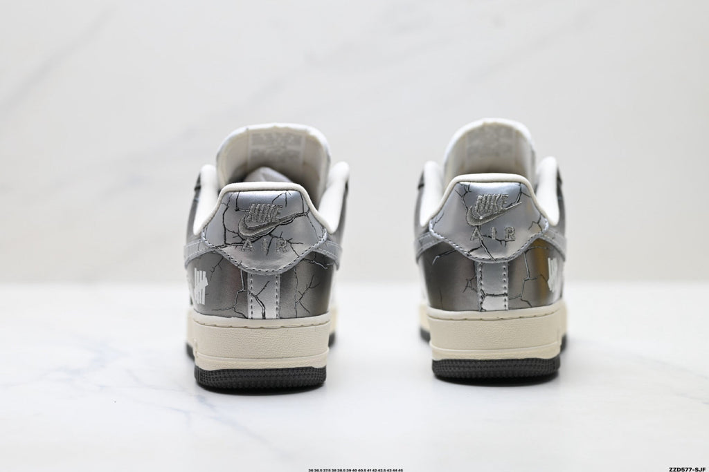 Nike Air Force 1 '07 LV8 Cracked Graphic Low-Top Sneakers – Metallic Grey