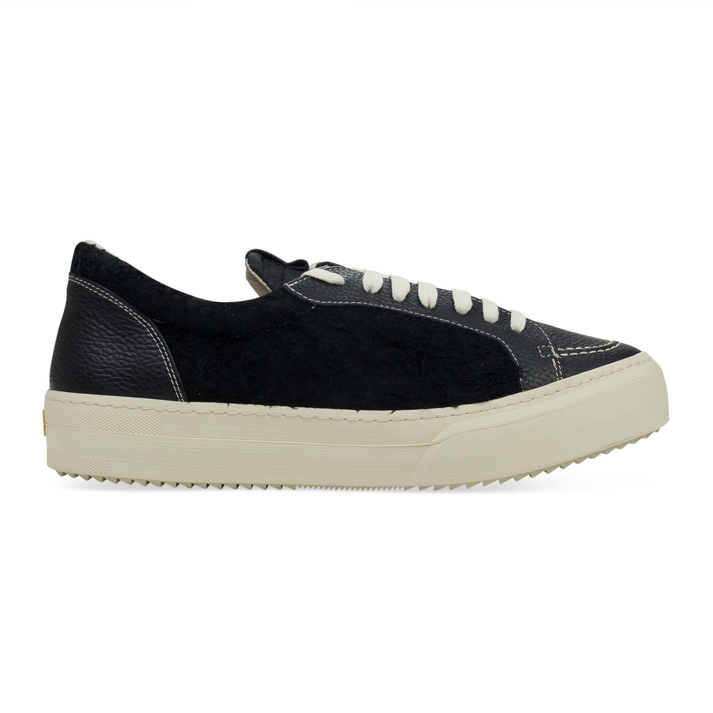 Black V1 Low Sneaker