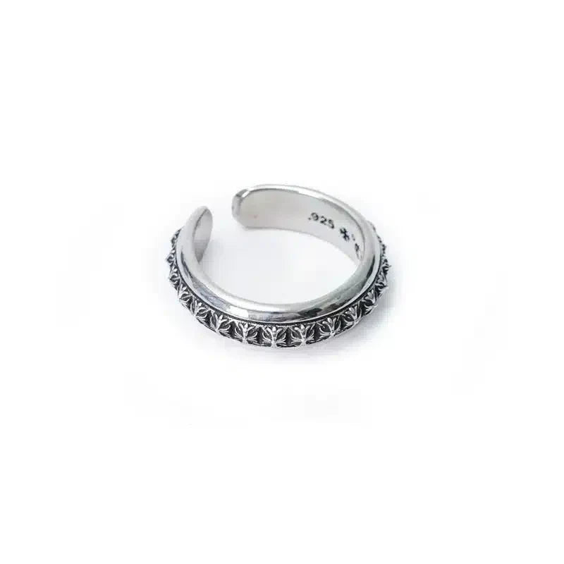 CH PLUS PYRAMID OPEN BAND RING 4