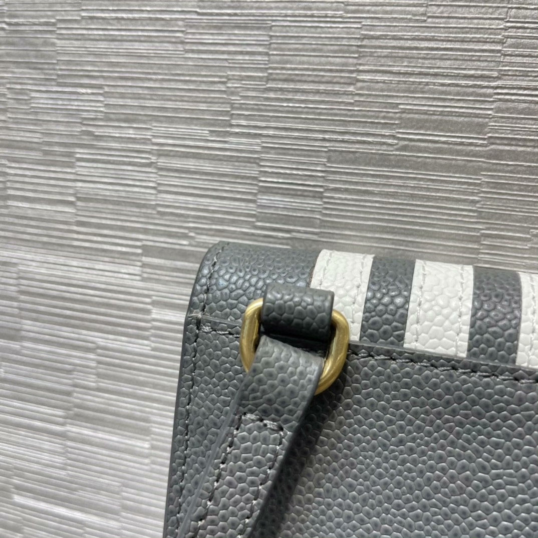 Classic four-bar mobile phone bag