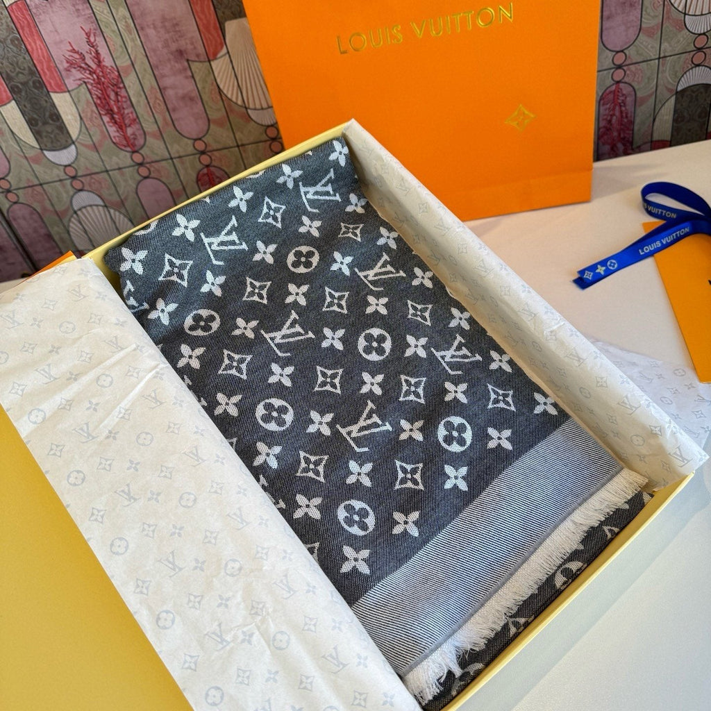 Louis Vuitton Patterned Woven Scarf