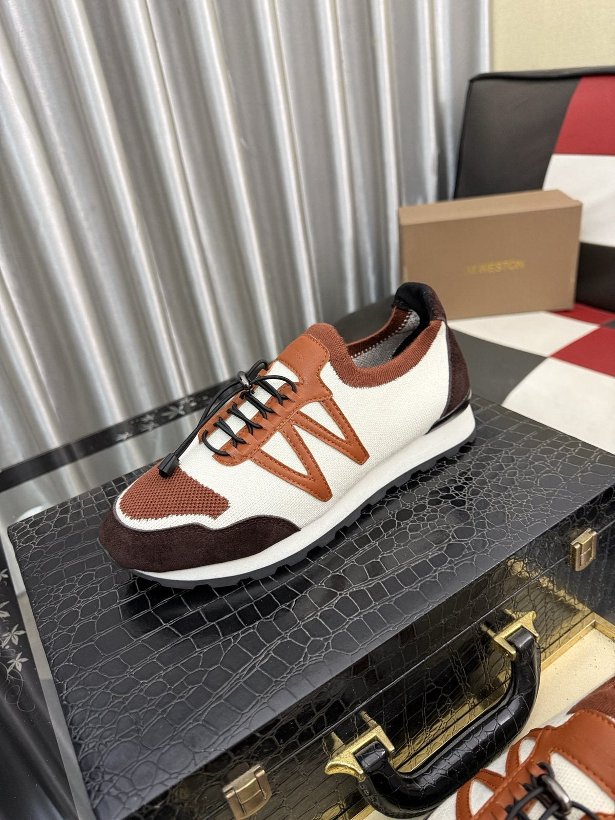 Louis Vuitton Men's Cream Brown Low-Top Sneakers