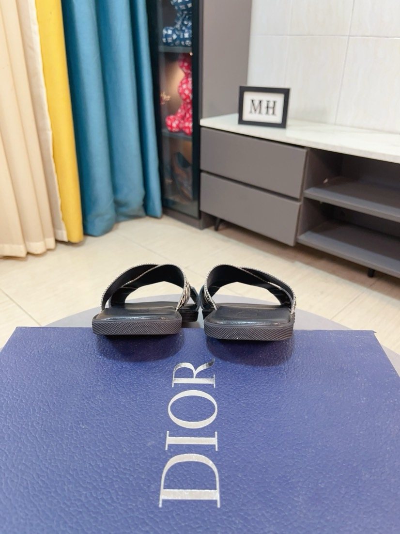 Dior Men's Patterned Cross-Strap Slide Sandals - Black and Beige
