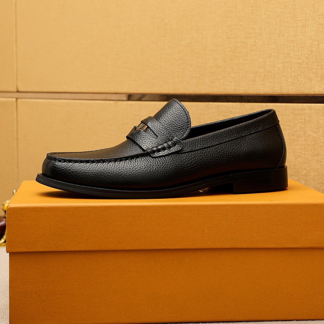 Louis Vuitton Black Pebbled Leather Loafers