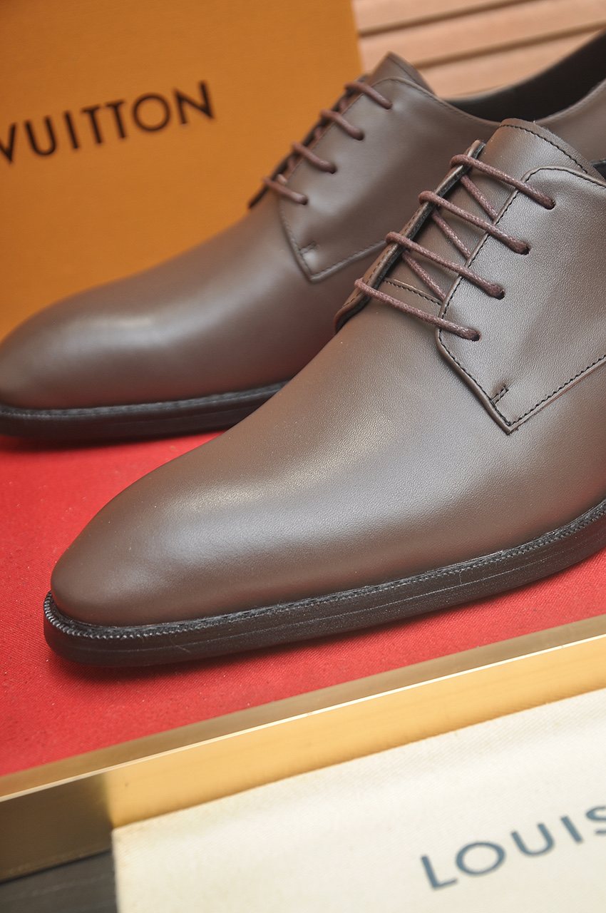 Louis Vuitton Brown Lace-Up Dress Shoes - Low-Profile Dress-Shoe Silhouette