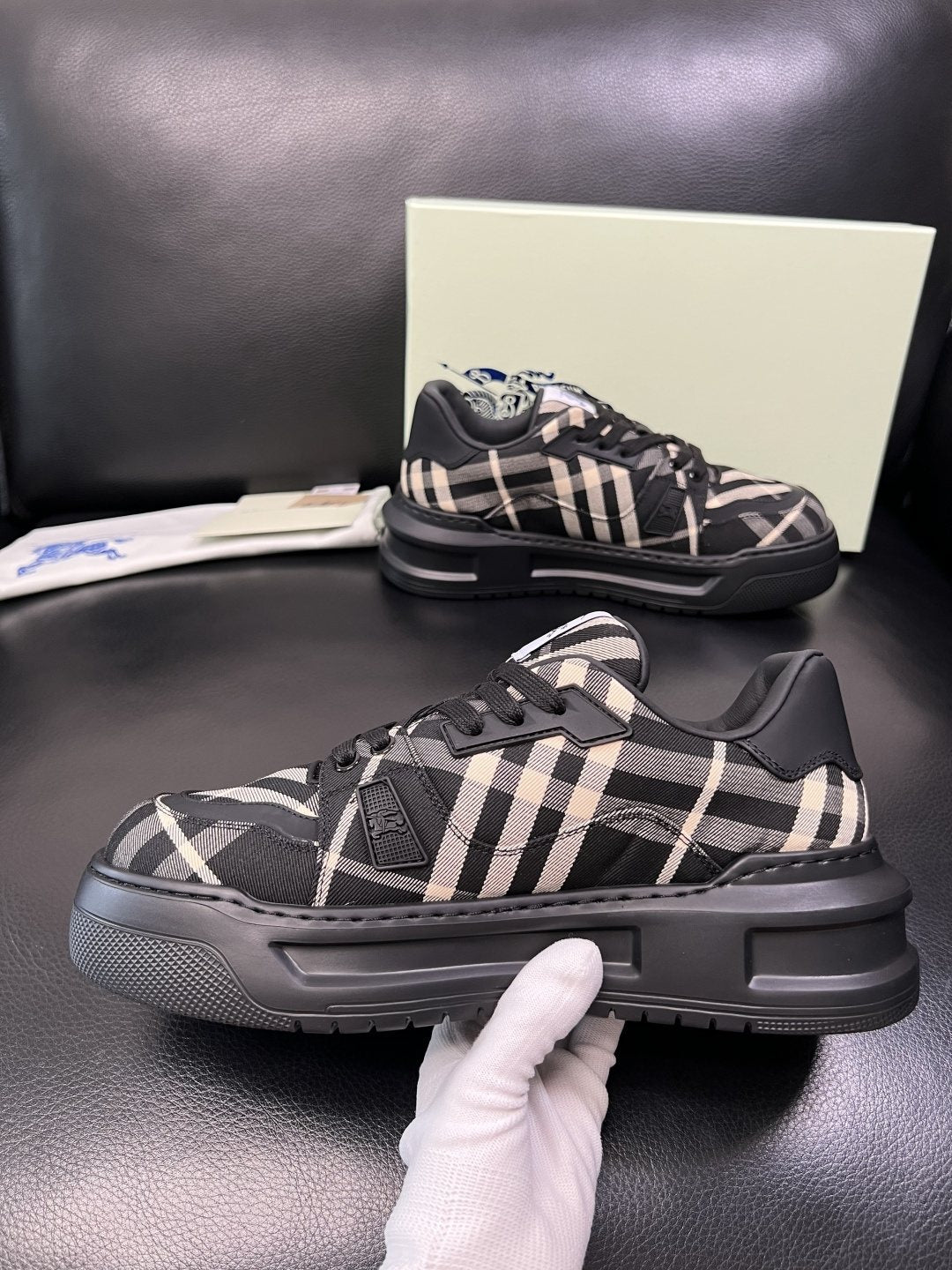 Burberry Black Beige Plaid Low-Top Sneakers