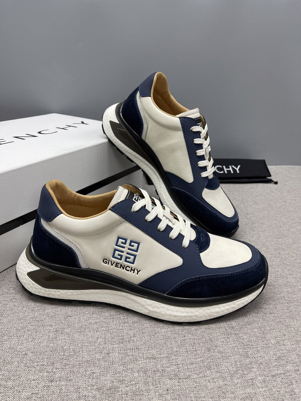 Givenchy Men's Low-Top Sneakers