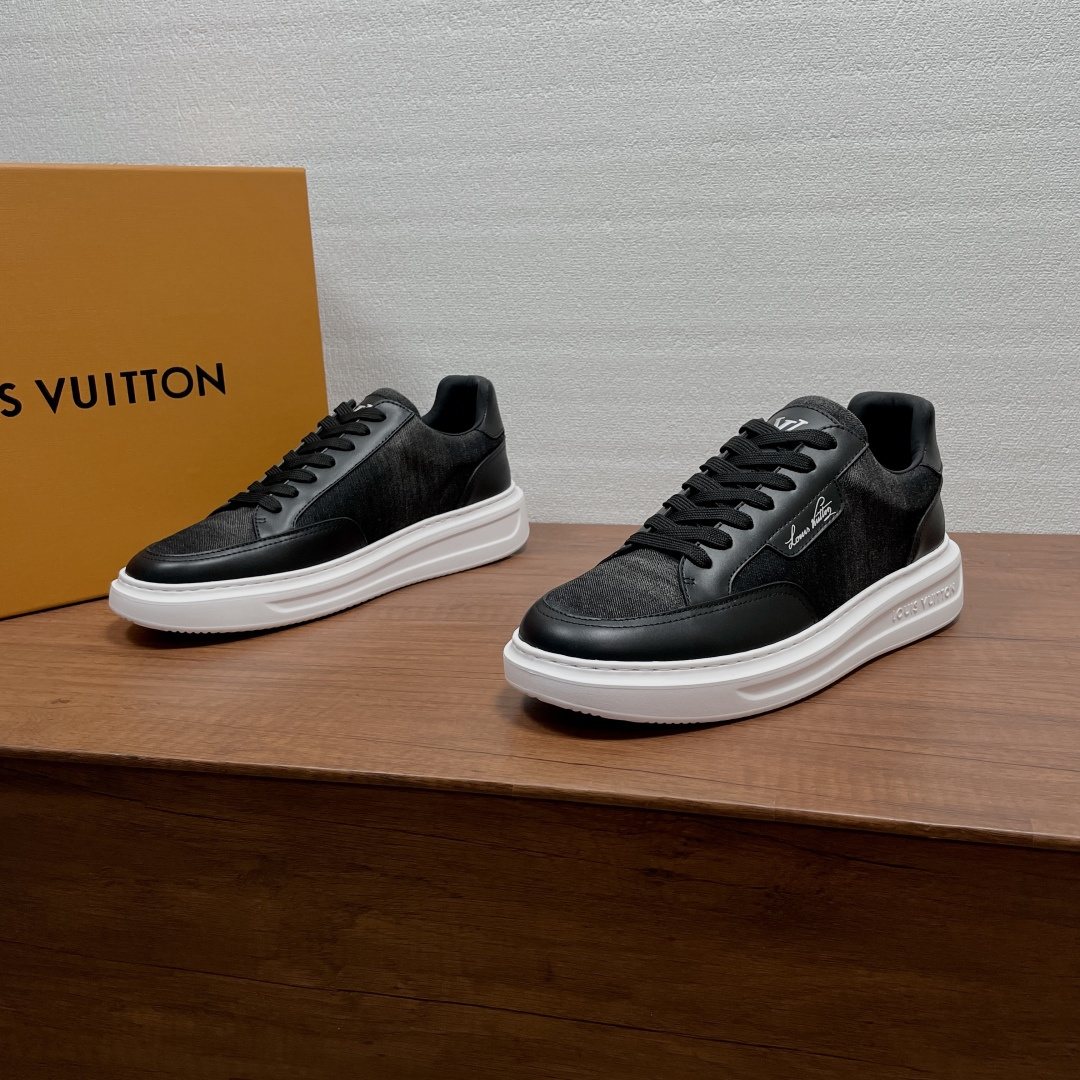 Louis Vuitton Textured Low-Top Sneakers
