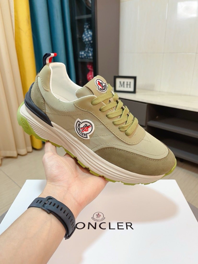 Moncler Men's Black and Charcoal Low-Top Sneakers
